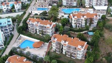 Tropical Deluxe Hotel